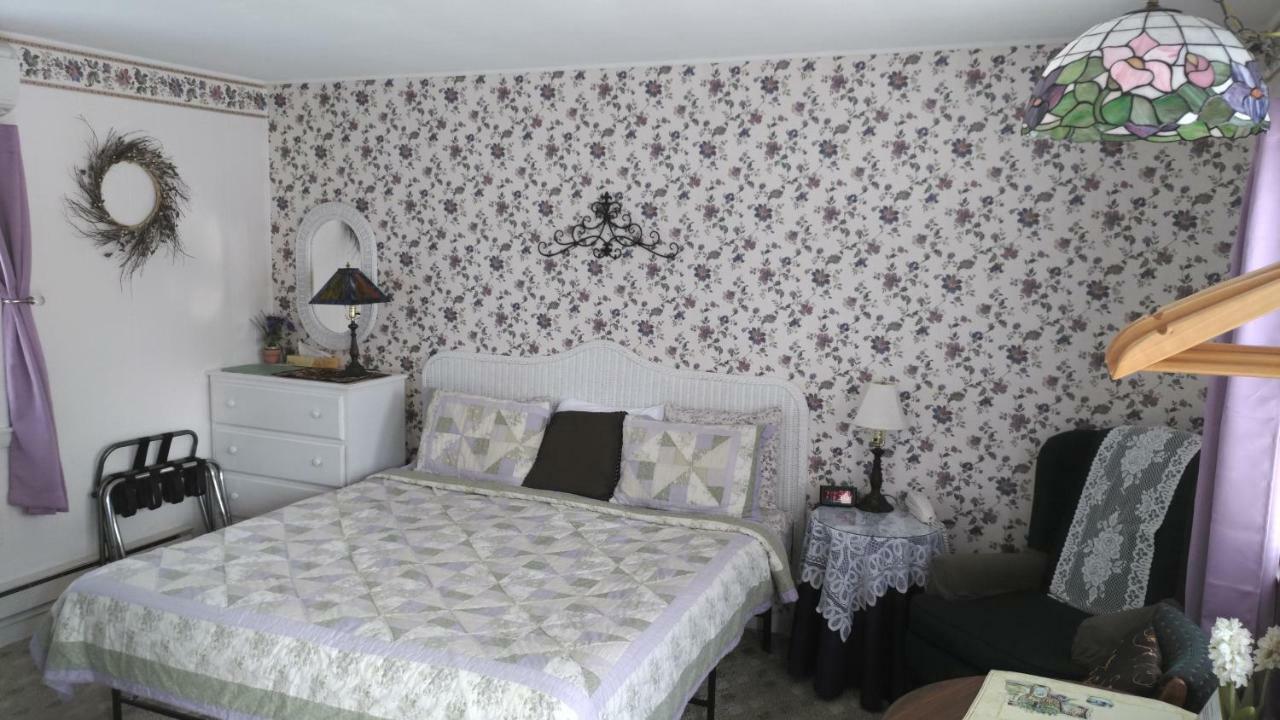 Midway Lodging Cornish Zewnętrze zdjęcie