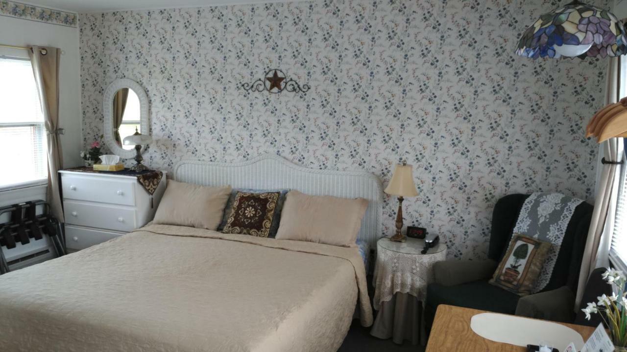 Midway Lodging Cornish Zewnętrze zdjęcie
