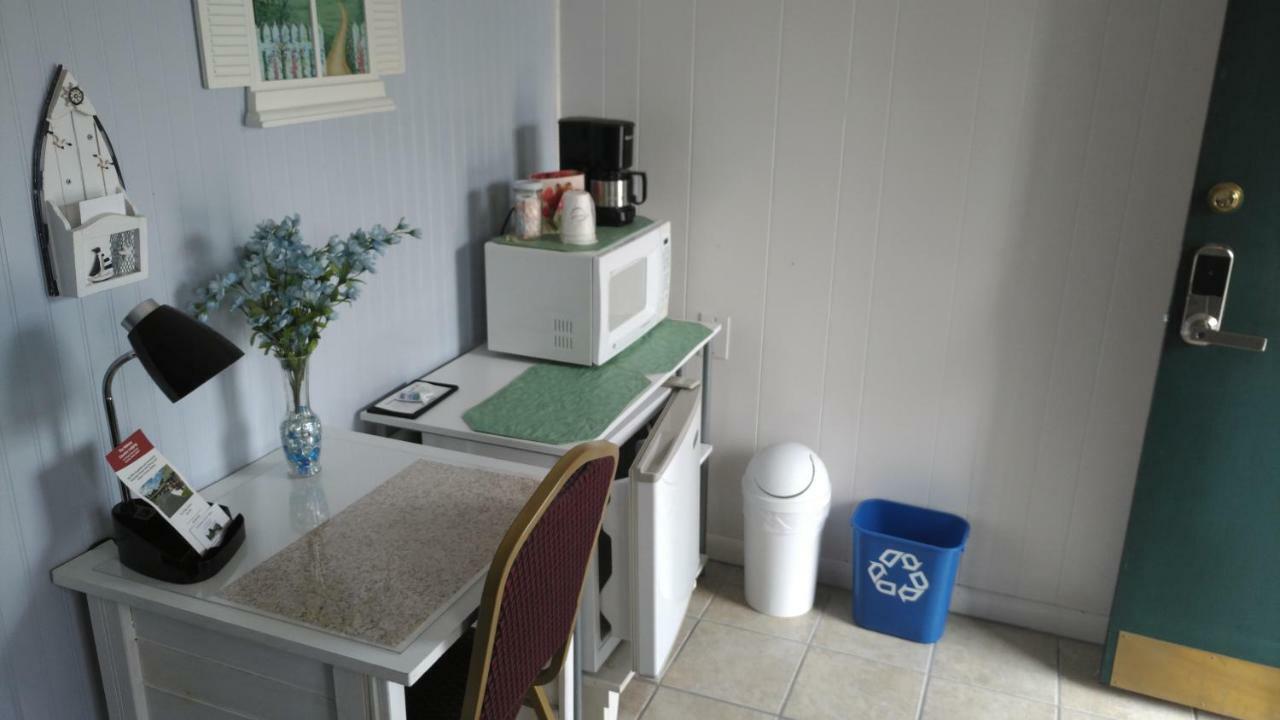 Midway Lodging Cornish Zewnętrze zdjęcie
